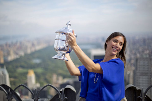 Flavia and US Open Trophy on Empire State