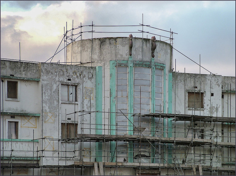 Scaffolding around MH frontage