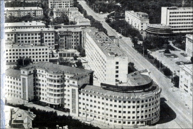 Chelyabinsk Building being built 1930s