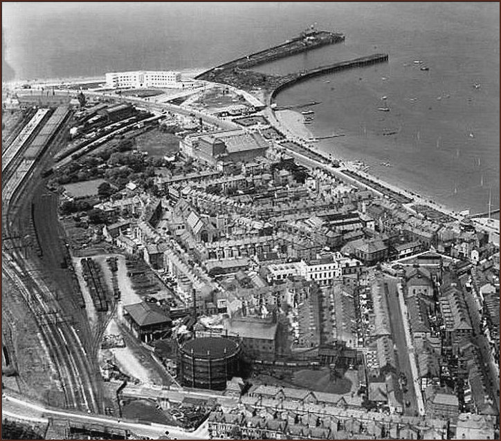 Expanded aeriel view of the Midland Hotel circa 1933