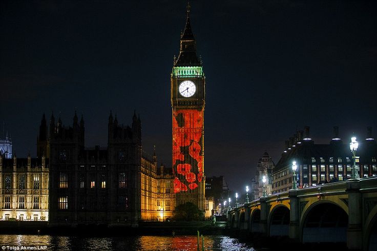 Big Ben sporting poppies on the Thames 2014