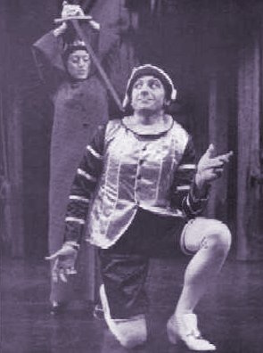 Leonard Rossiter as Richard III