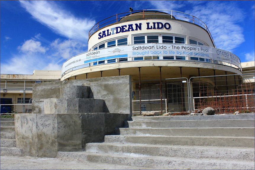 Saltdean Lido fountain