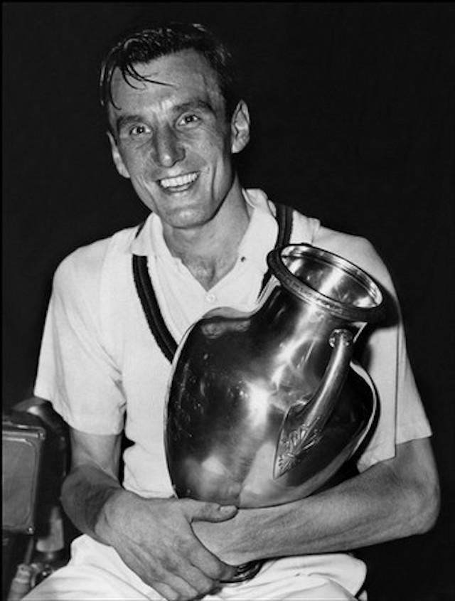 Perry wins 1936 Wimbledon Championships