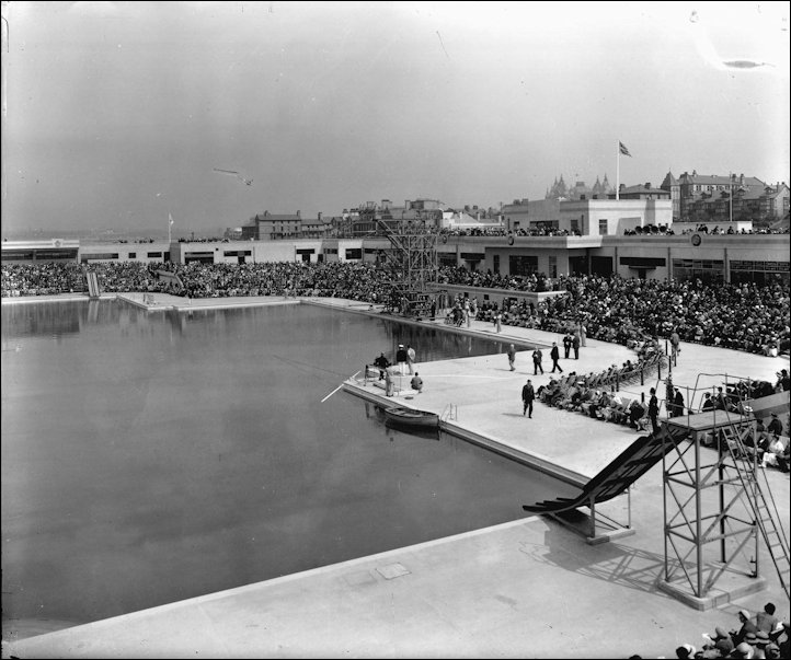 General view of the pool