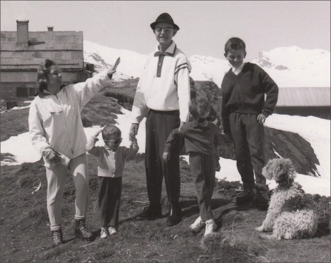 Golon Family Group 1960
