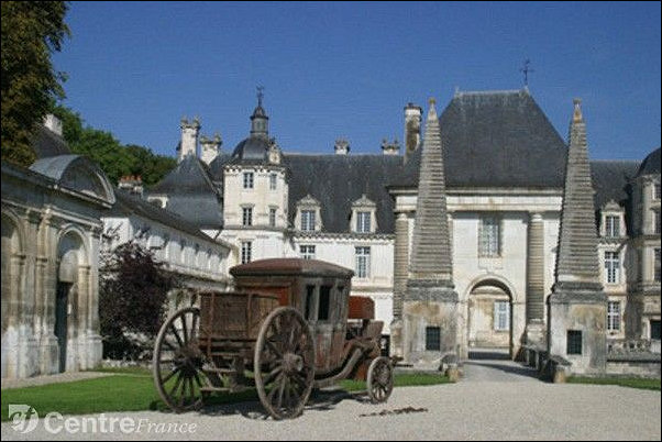 Chateau Tanlay with carriage