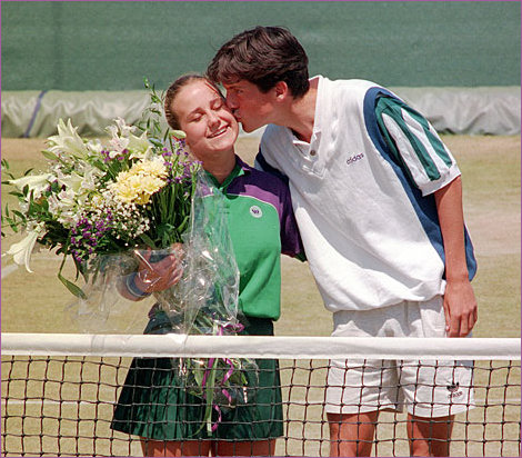 Tim apologising to ballgirl after the incident