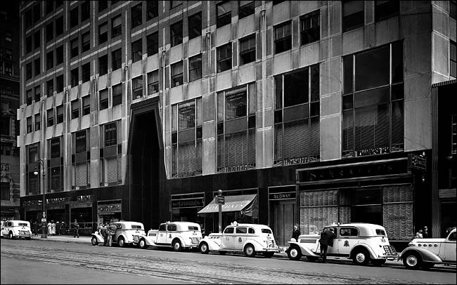 Taxis lining up outside the Chrysler Building