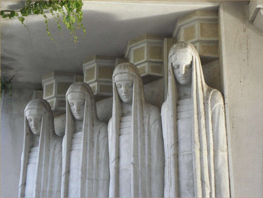 Right faces of sculptures