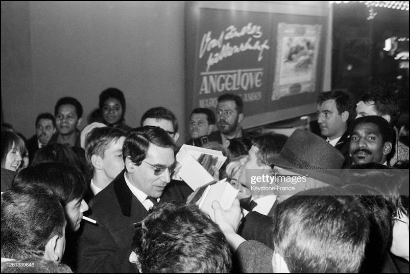 Robert Hossein at the premiere of the first film of Angelique in 1964