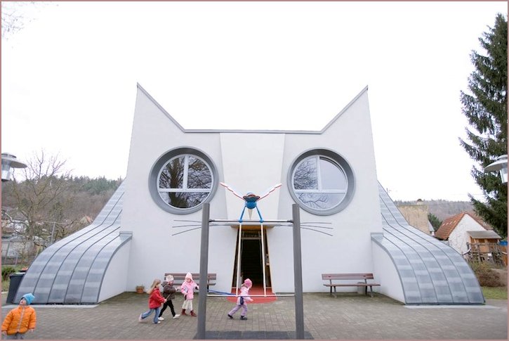 Cat shaped school in Karstuhe Germany